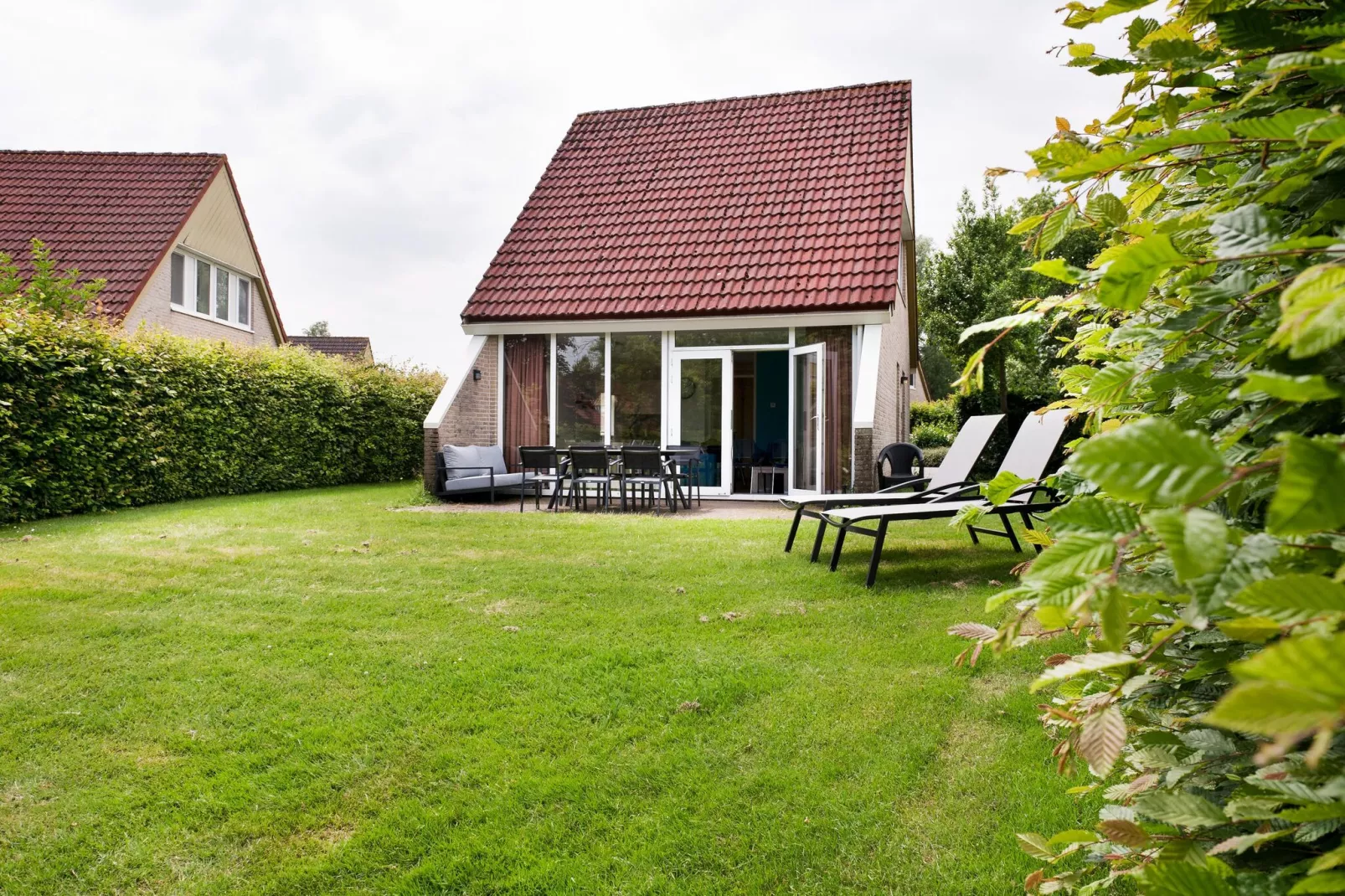 6 pers Renneborghuis Wellness Comfort met sauna-Gardens summer