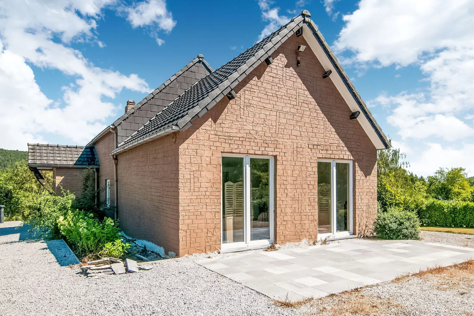Prelle 3-Exterior summer