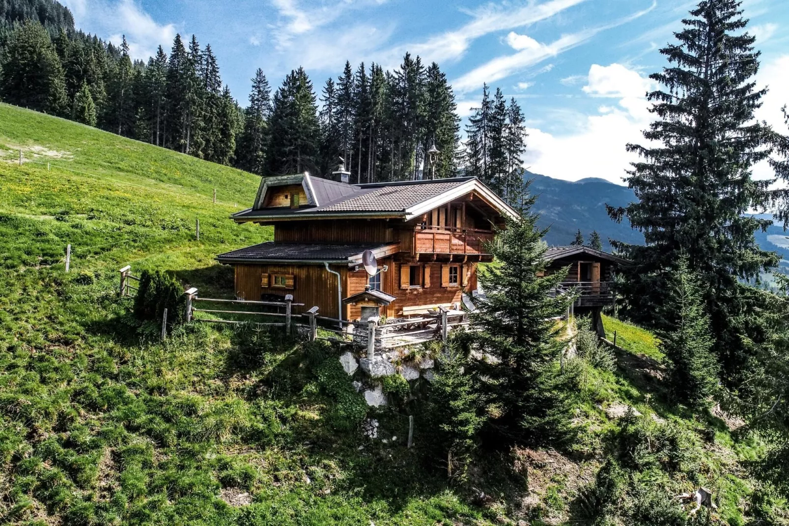 Stiermoos Hütte-Exterior summer