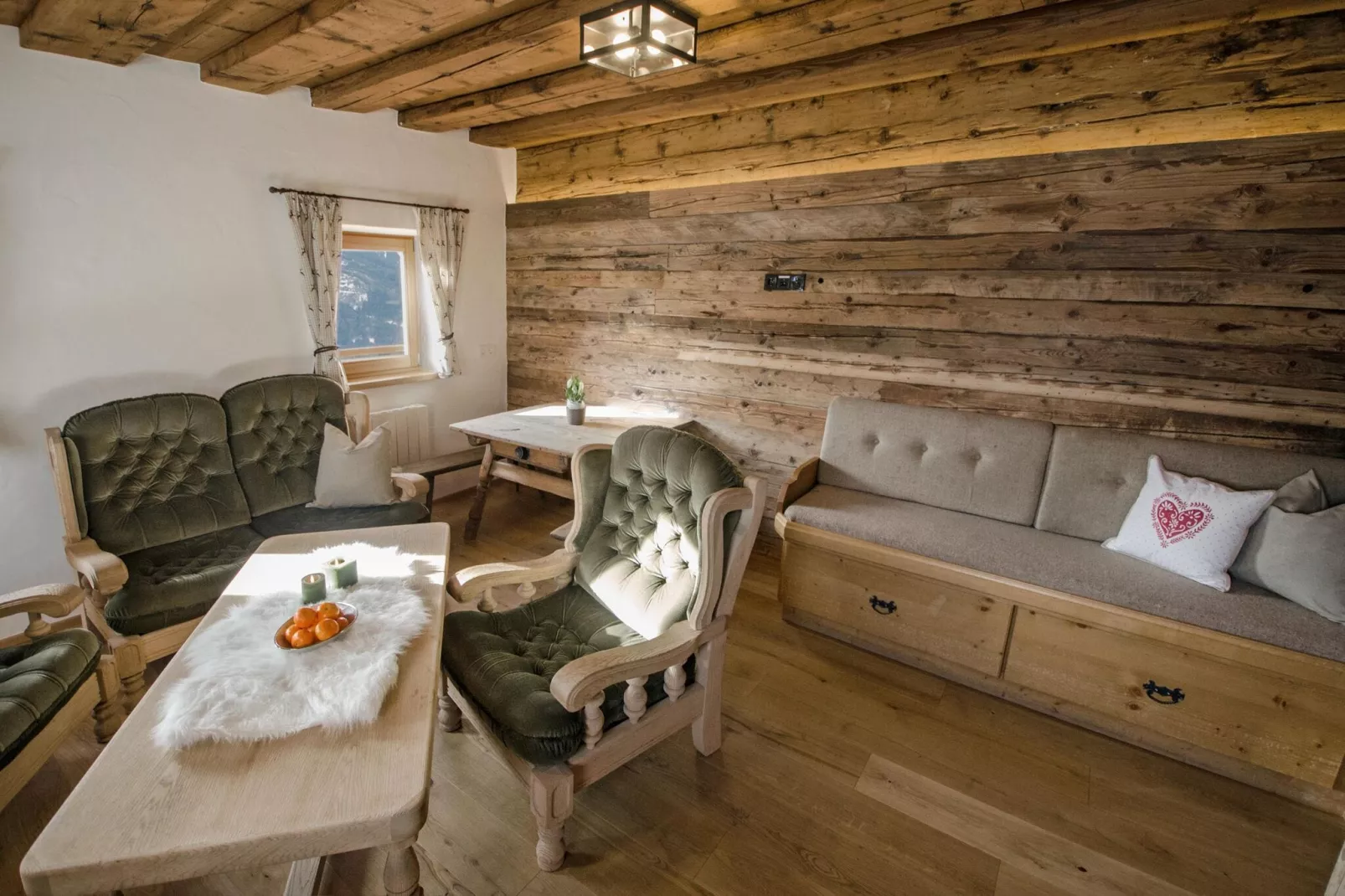 Oberholzlehen Hütte-Living room