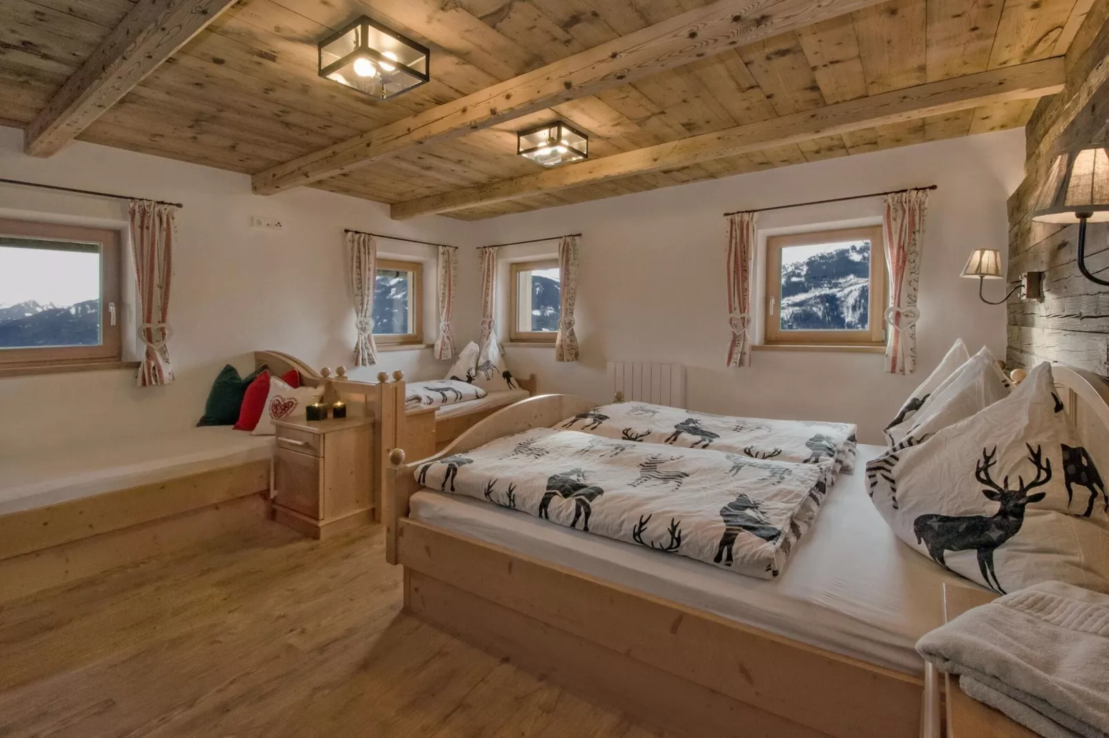 Oberholzlehen Hütte-Bedroom