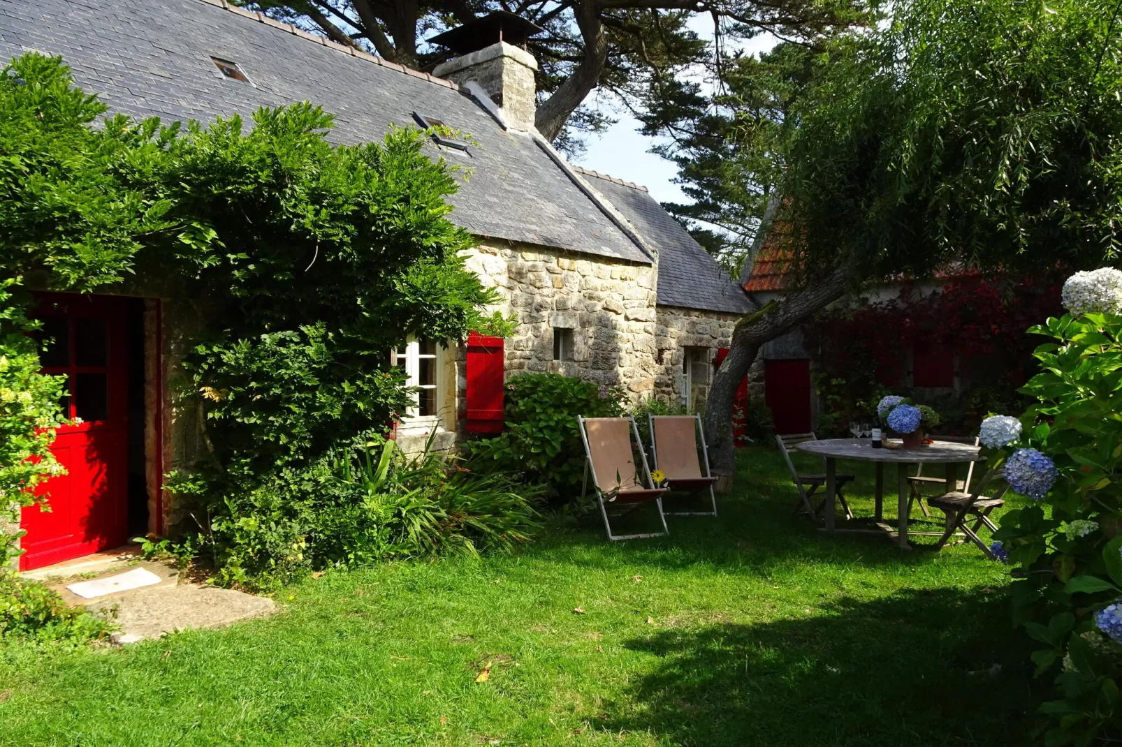 Holiday home Beuzec-Cap Sizun-Exterior summer