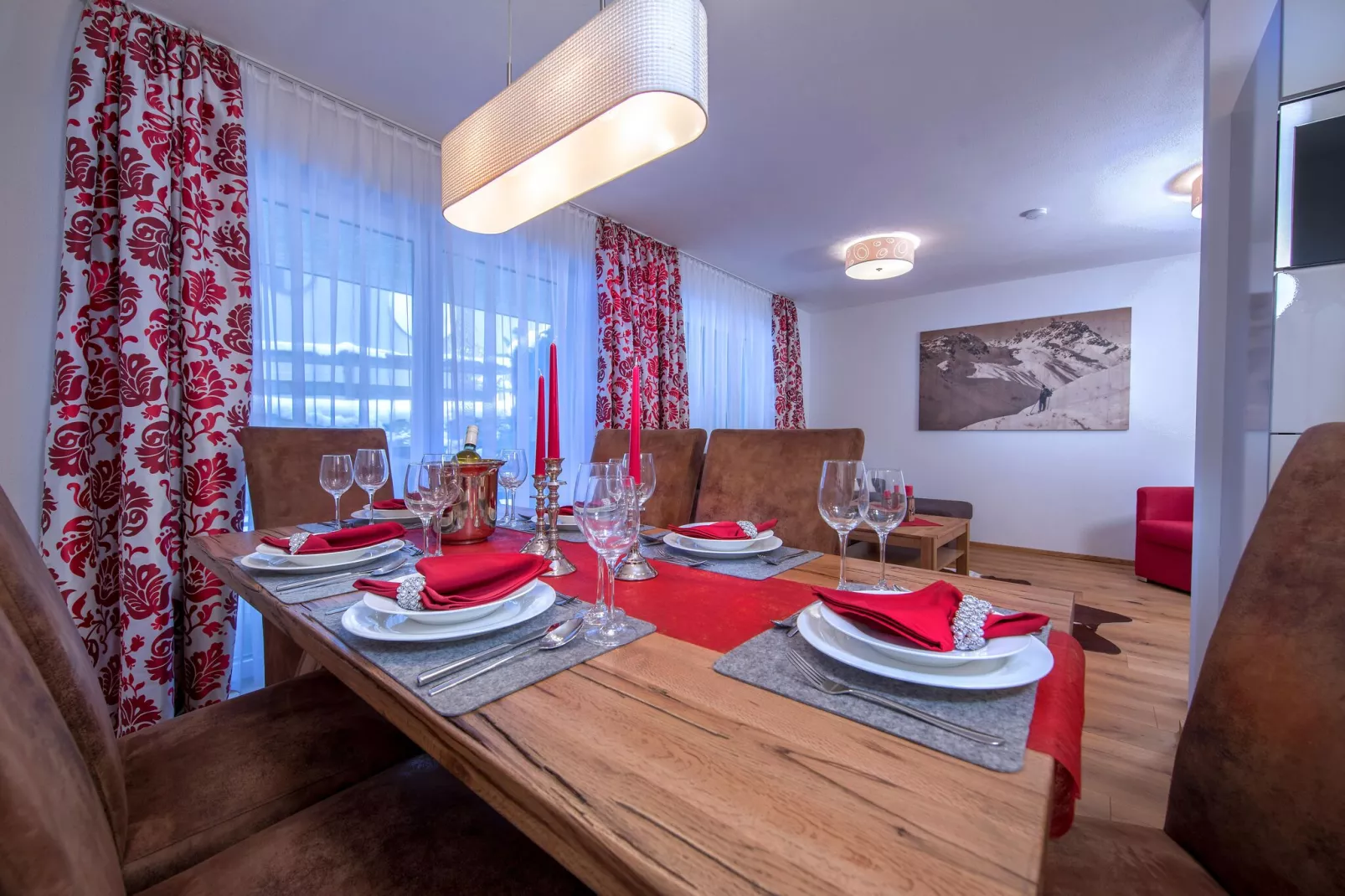 Helios Appartements-Salle à manger