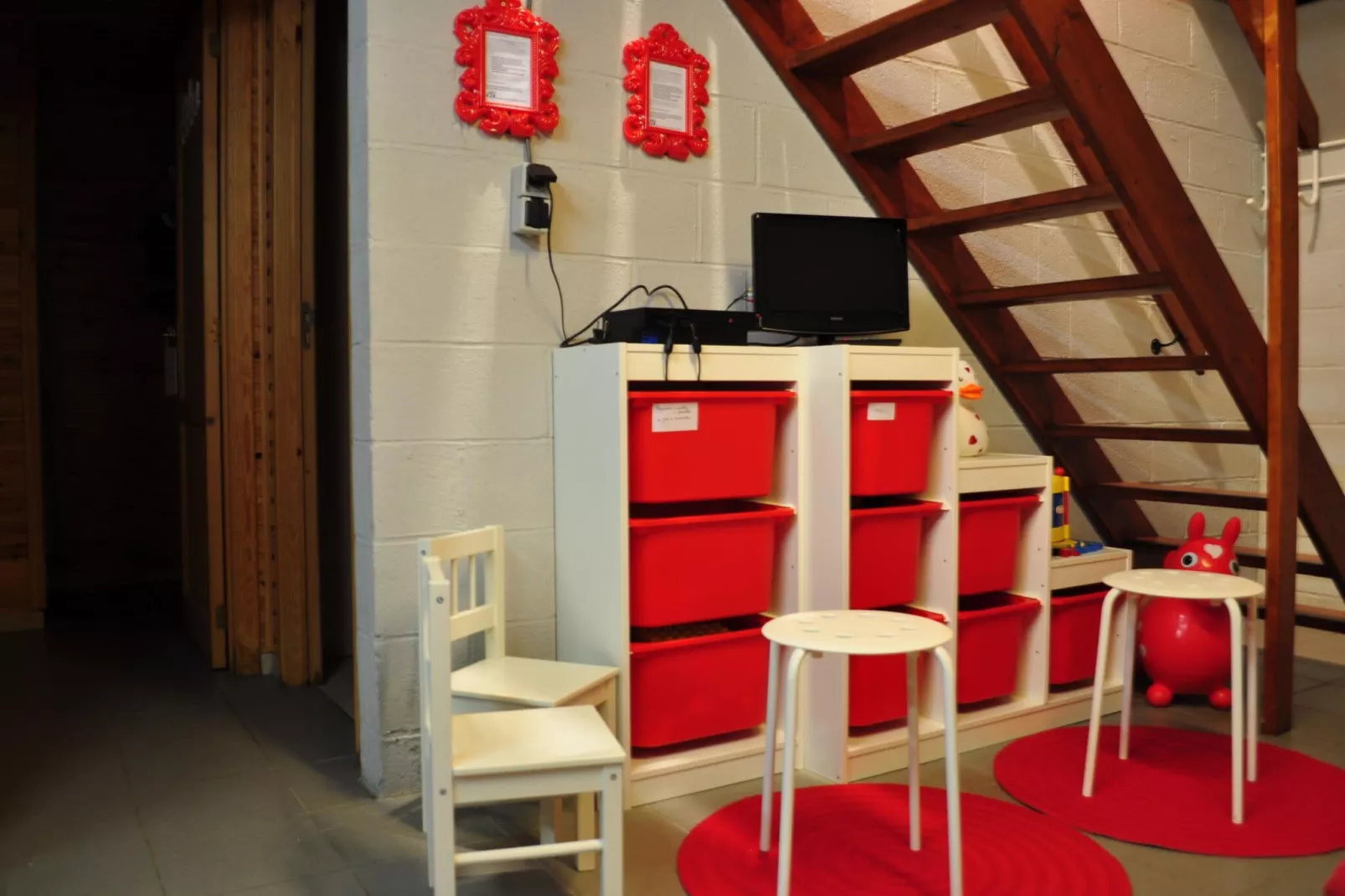 Venus 4-Recreation room