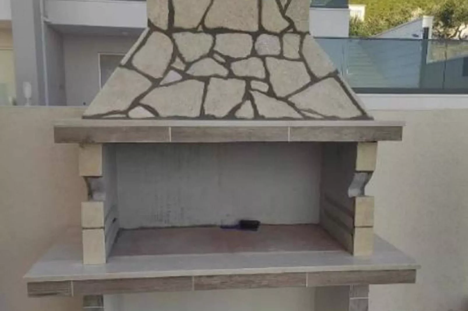 Apt Lake view-Facilities