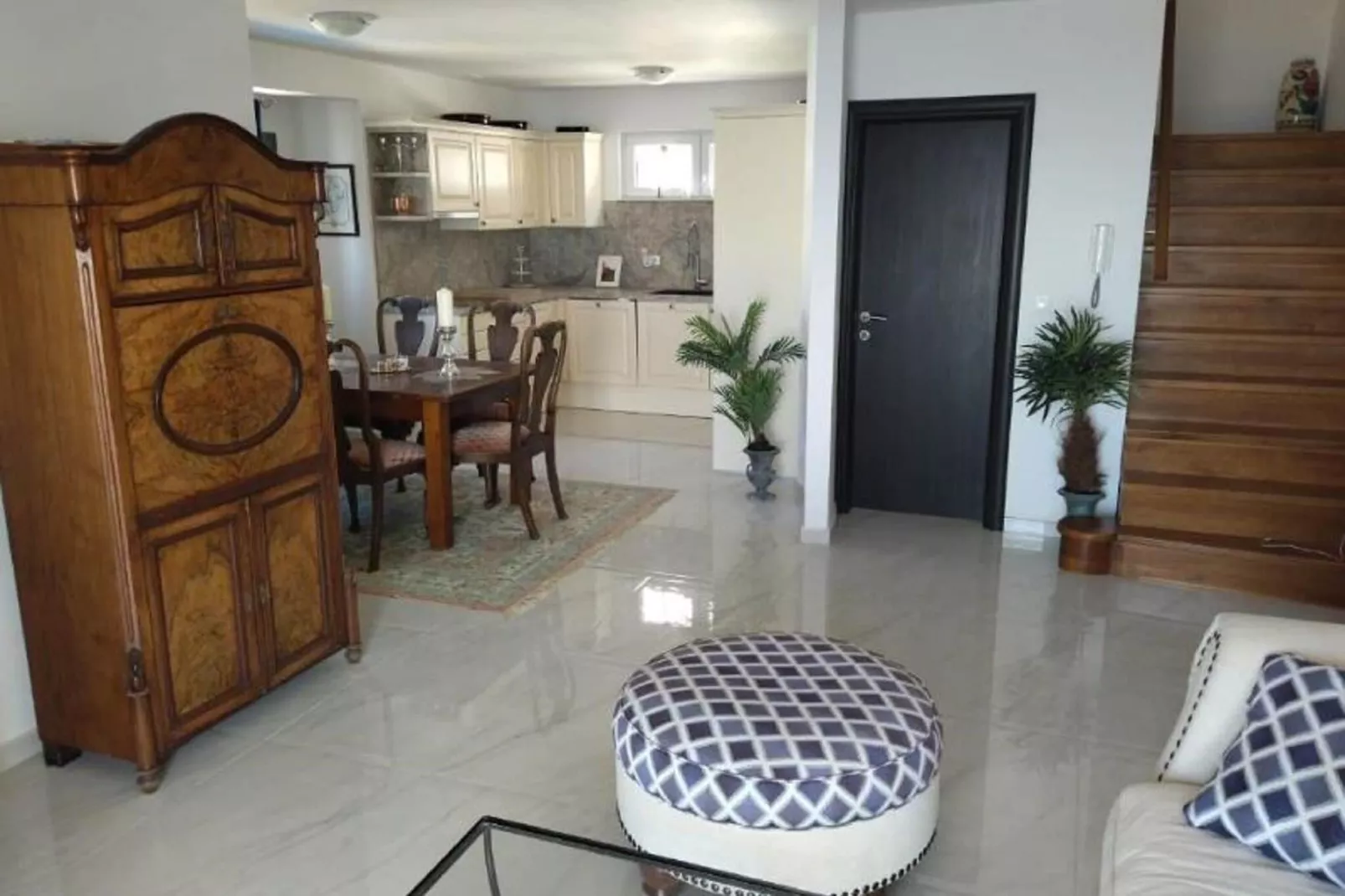 Duplex Suite-Living room