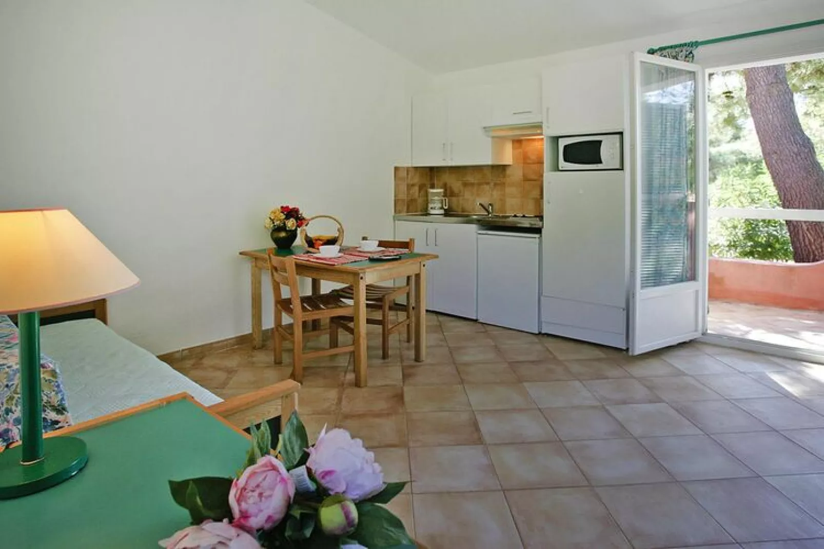 Residence Cala Bianca Borgo-Plage // 3 pcs ou 3 pcs cabine / T3 48 à 51 m2-Living room