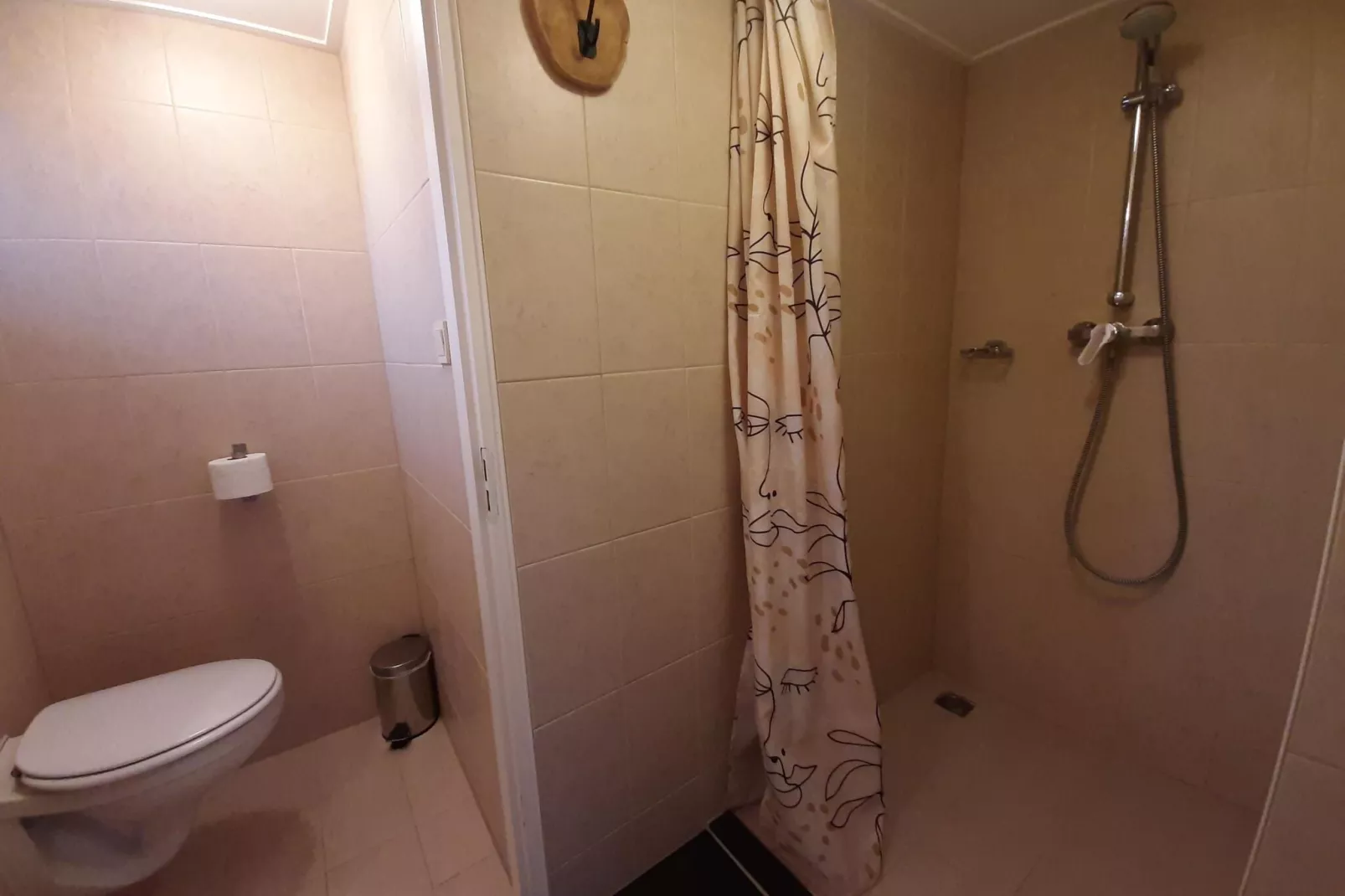 Balsemien Appartement A-Bathroom