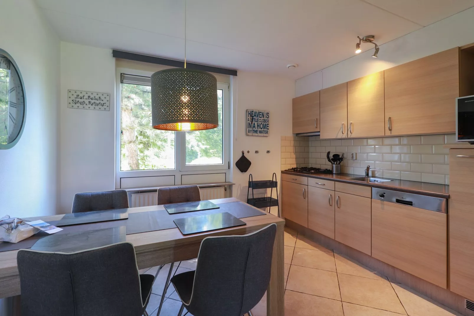 Beach Resort Makkum 26-Kitchen