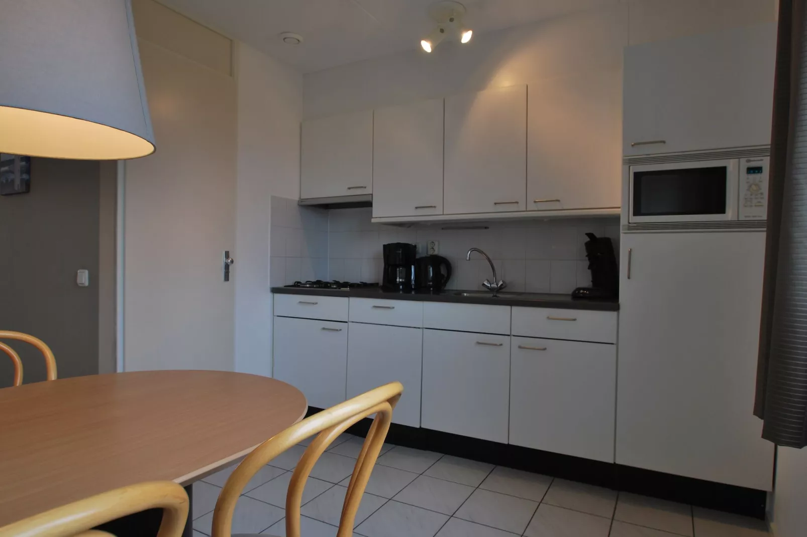 Beach Resort Makkum 26-Kitchen