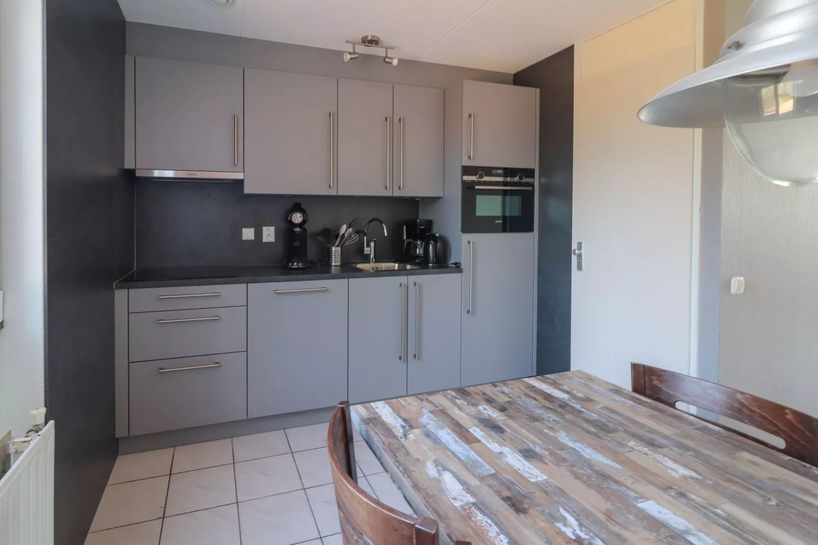 Beach Resort Makkum 27-Küche