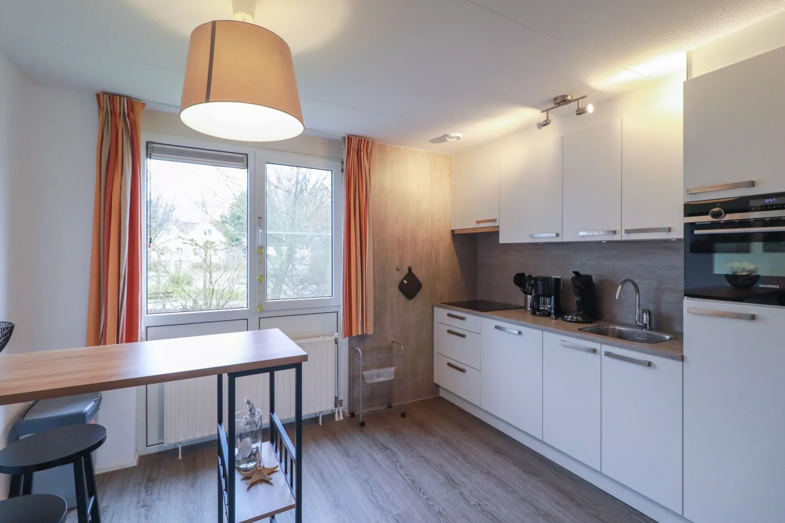 Beach Resort Makkum 27-Küche