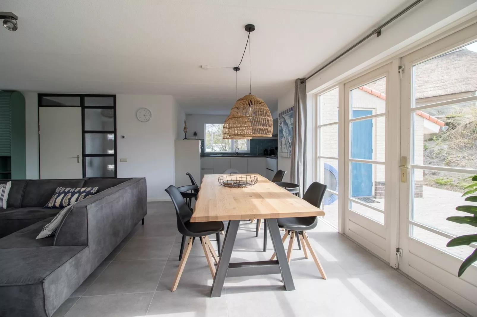 Beach Resort Makkum 24-Living room
