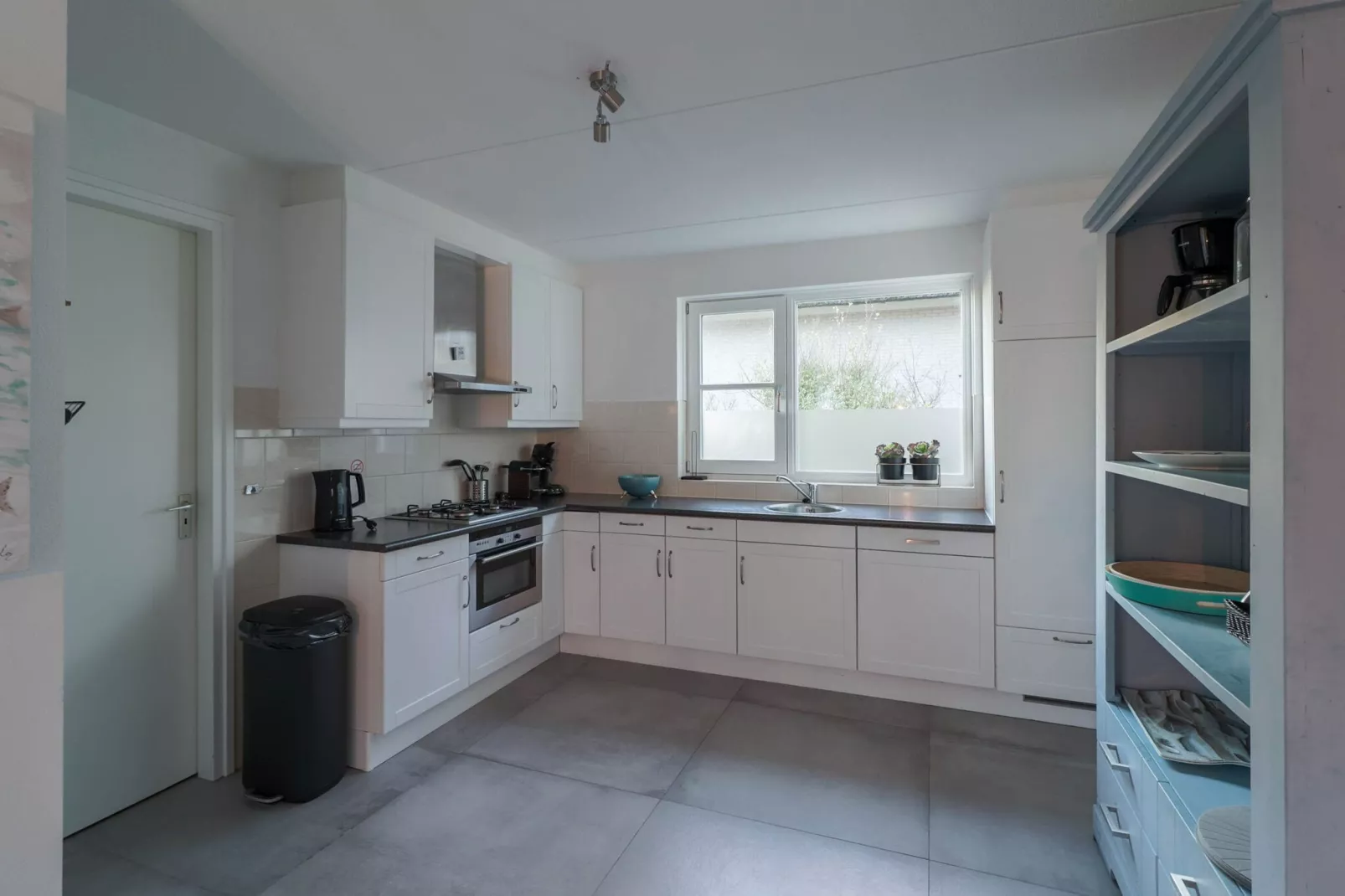 Beach Resort Makkum 25-Kitchen