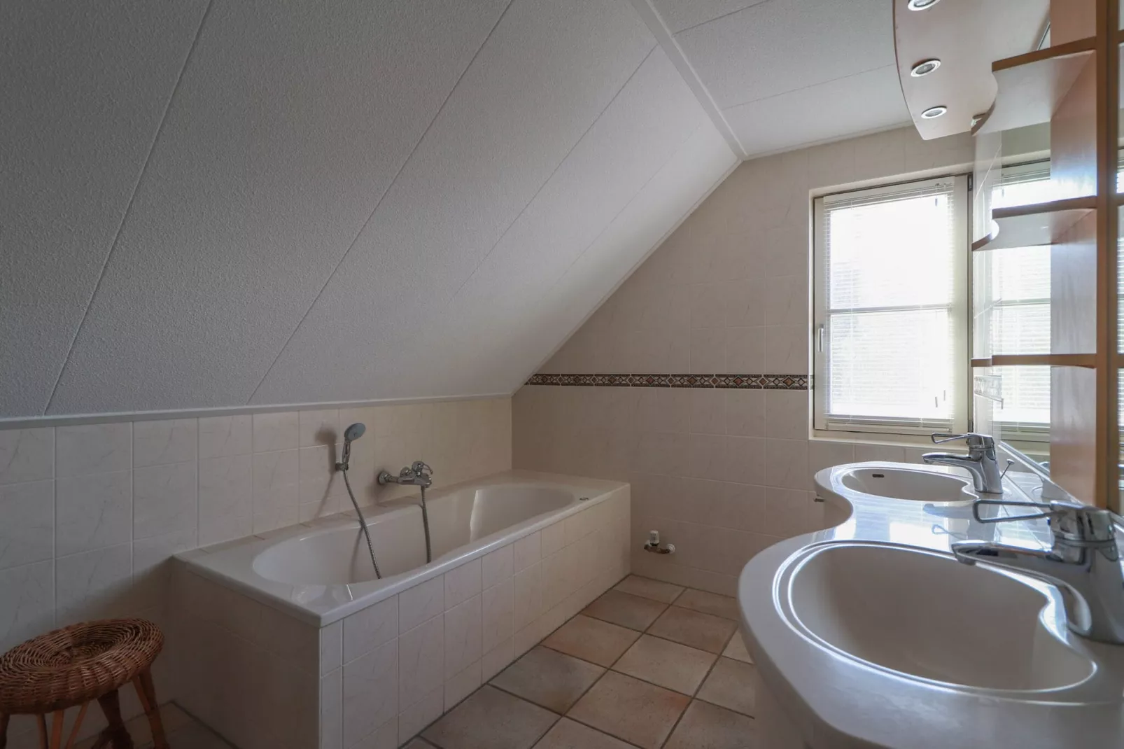 Beach Resort Makkum 25-Bathroom
