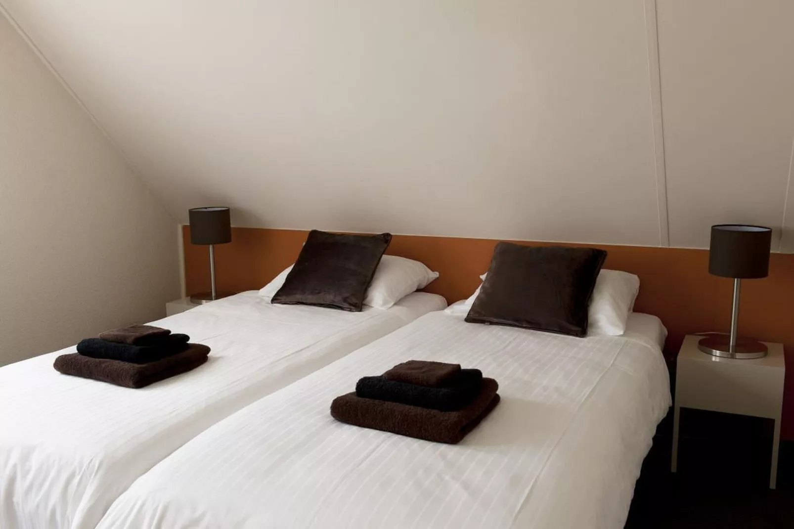 8 pers Westerwolde Prestige Welness met buitenspa-Bedroom