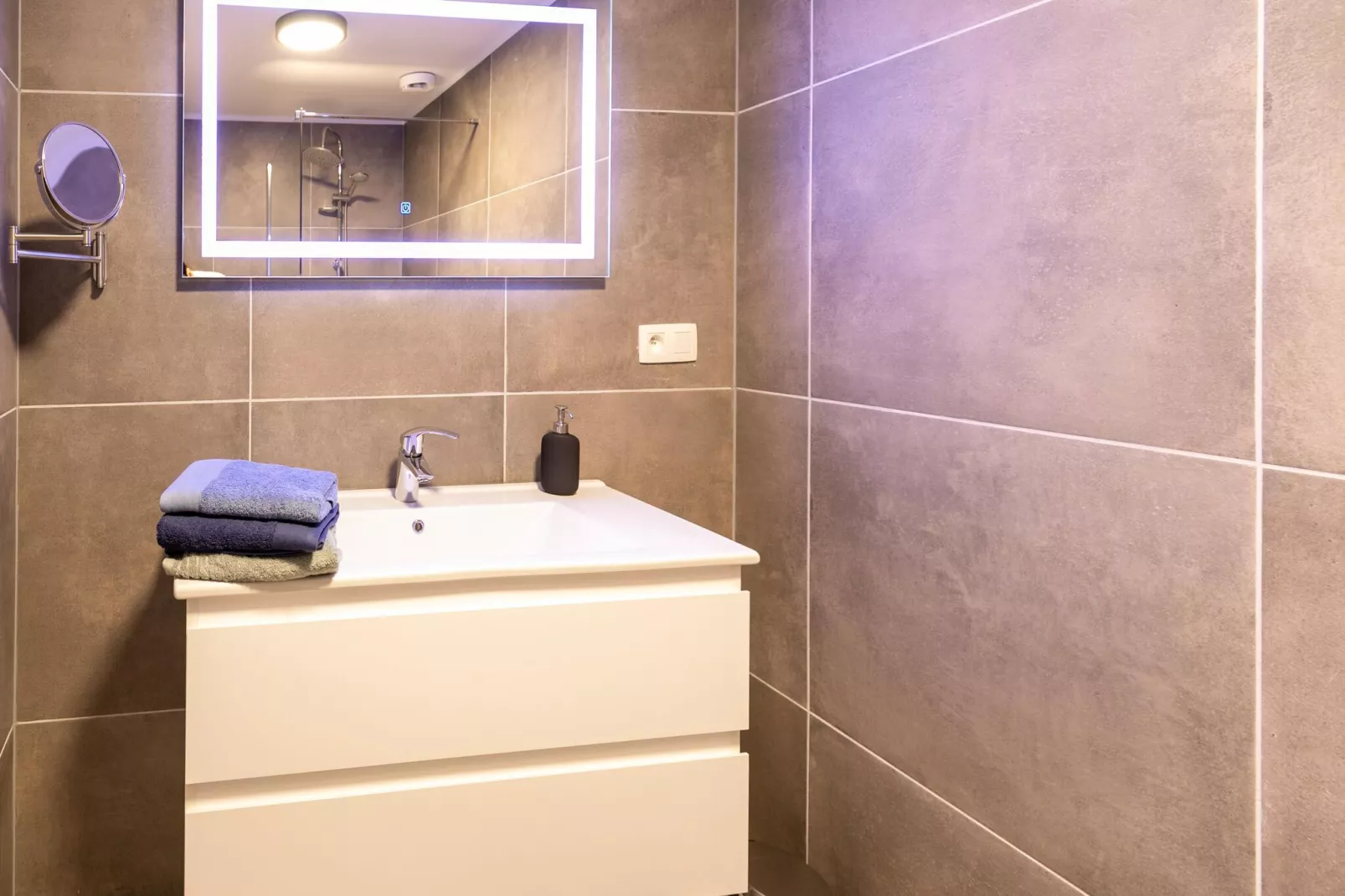 MM Nature-Bathroom