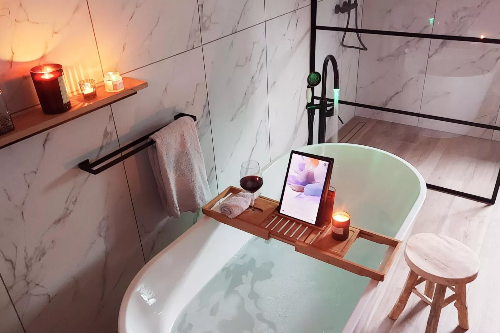 Charmante habitation à Lierneux pour 10 adultes avec Bains à remous-Bathroom