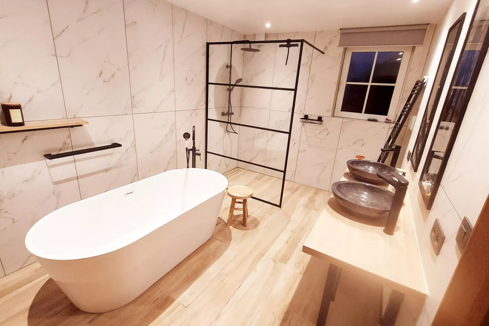 Charmante habitation à Lierneux pour 10 adultes avec Bains à remous-Bathroom