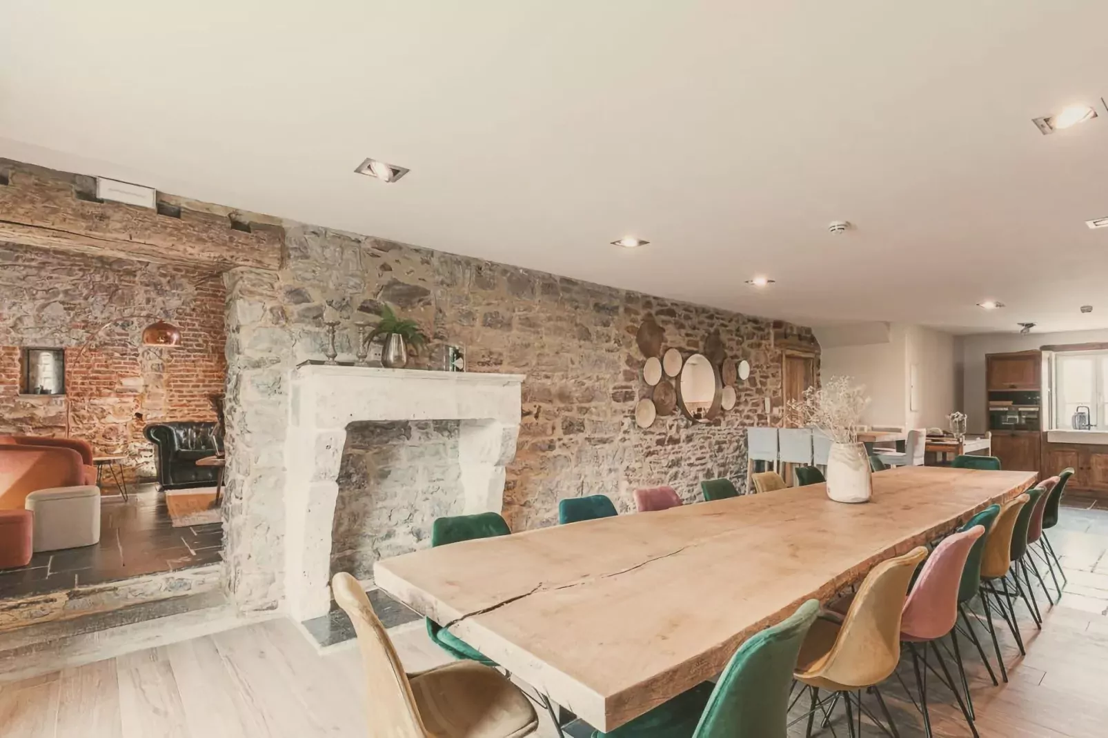 Au Milieu De Nulle Part-Dining room