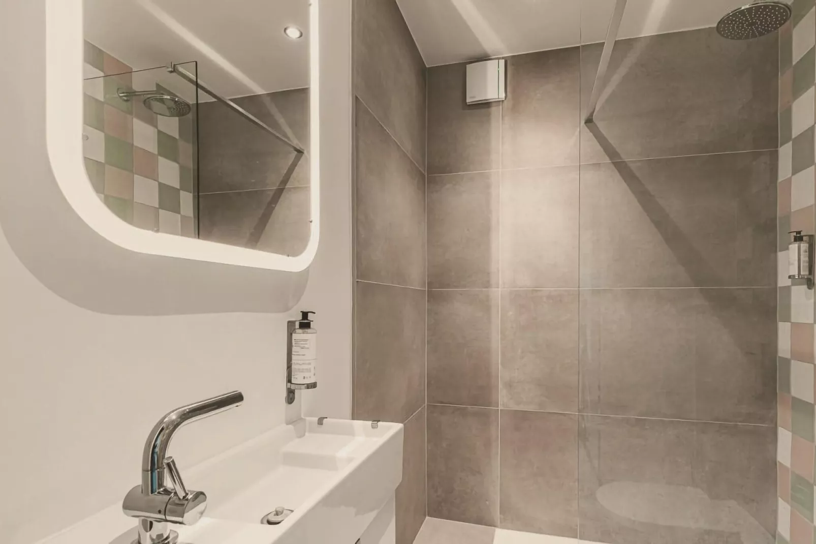 Au Milieu De Nulle Part-Bathroom