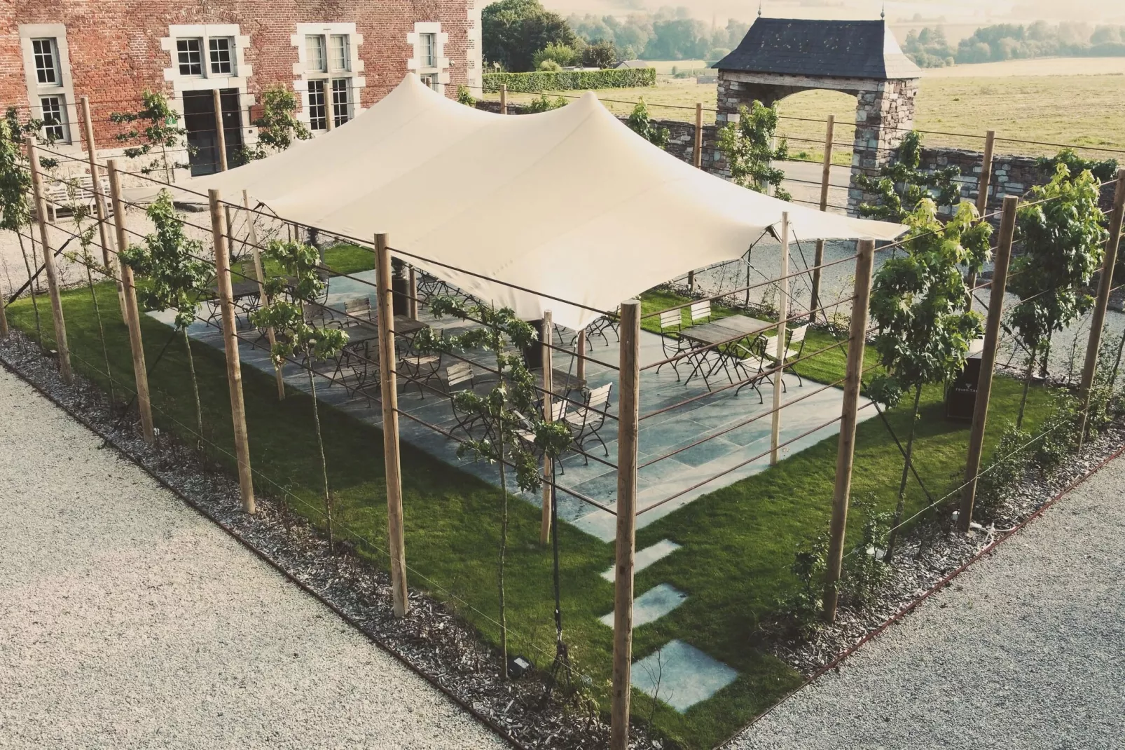 Au Milieu De Nulle Part-Gardens summer