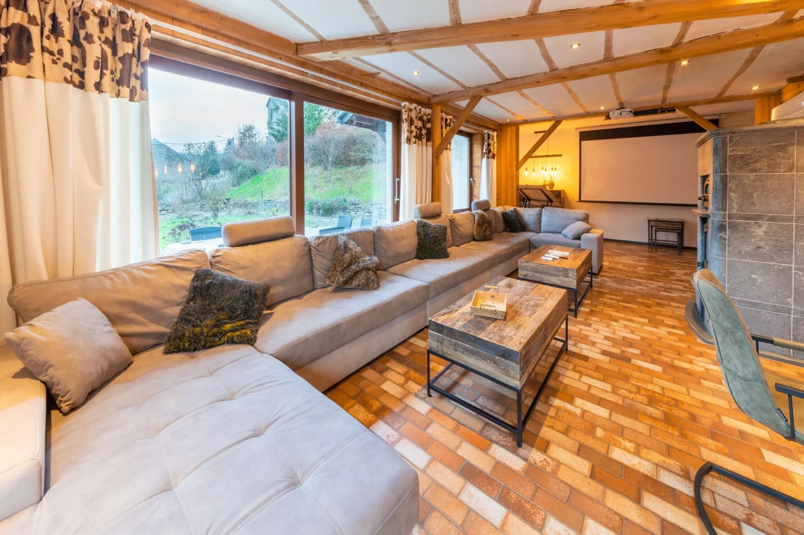 Leora Cocoon-Living room