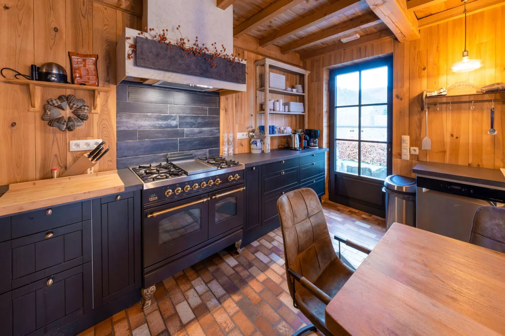 Leora Cocoon-Kitchen