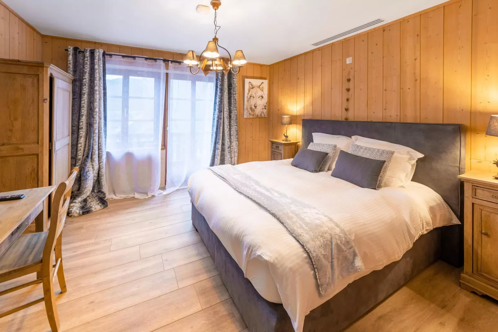 Leora Cocoon-Bedroom