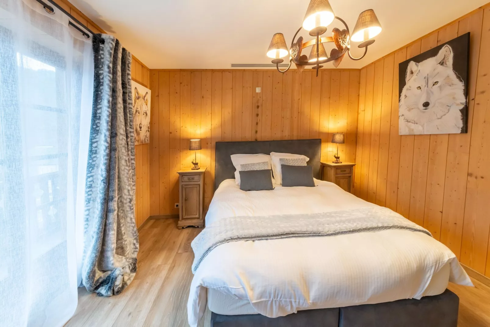 Leora Cocoon-Bedroom