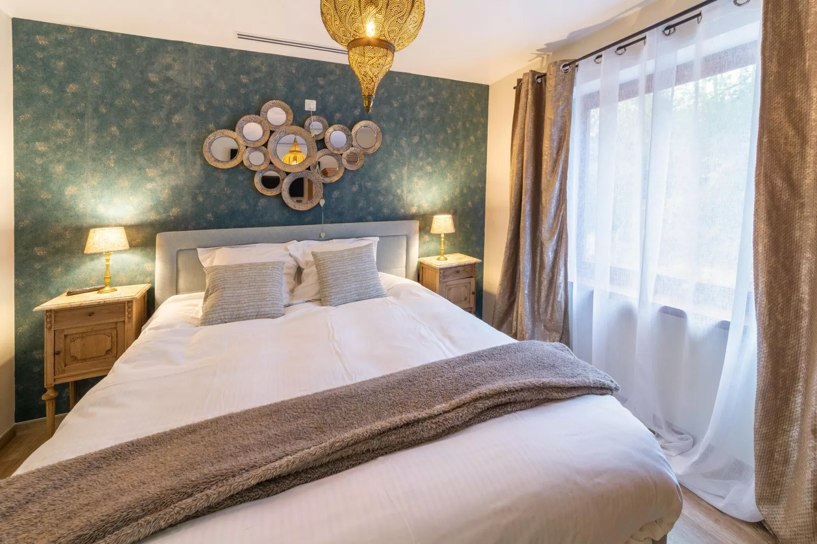 Leora Cocoon-Bedroom