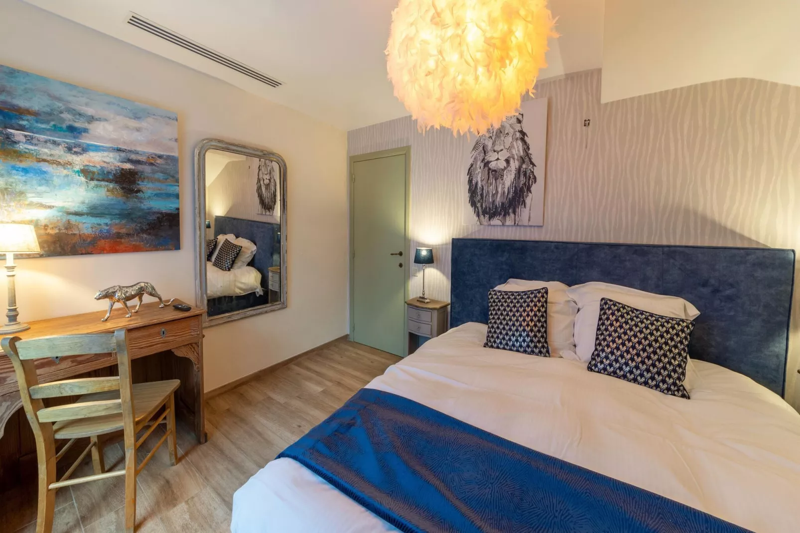 Leora Cocoon-Bedroom