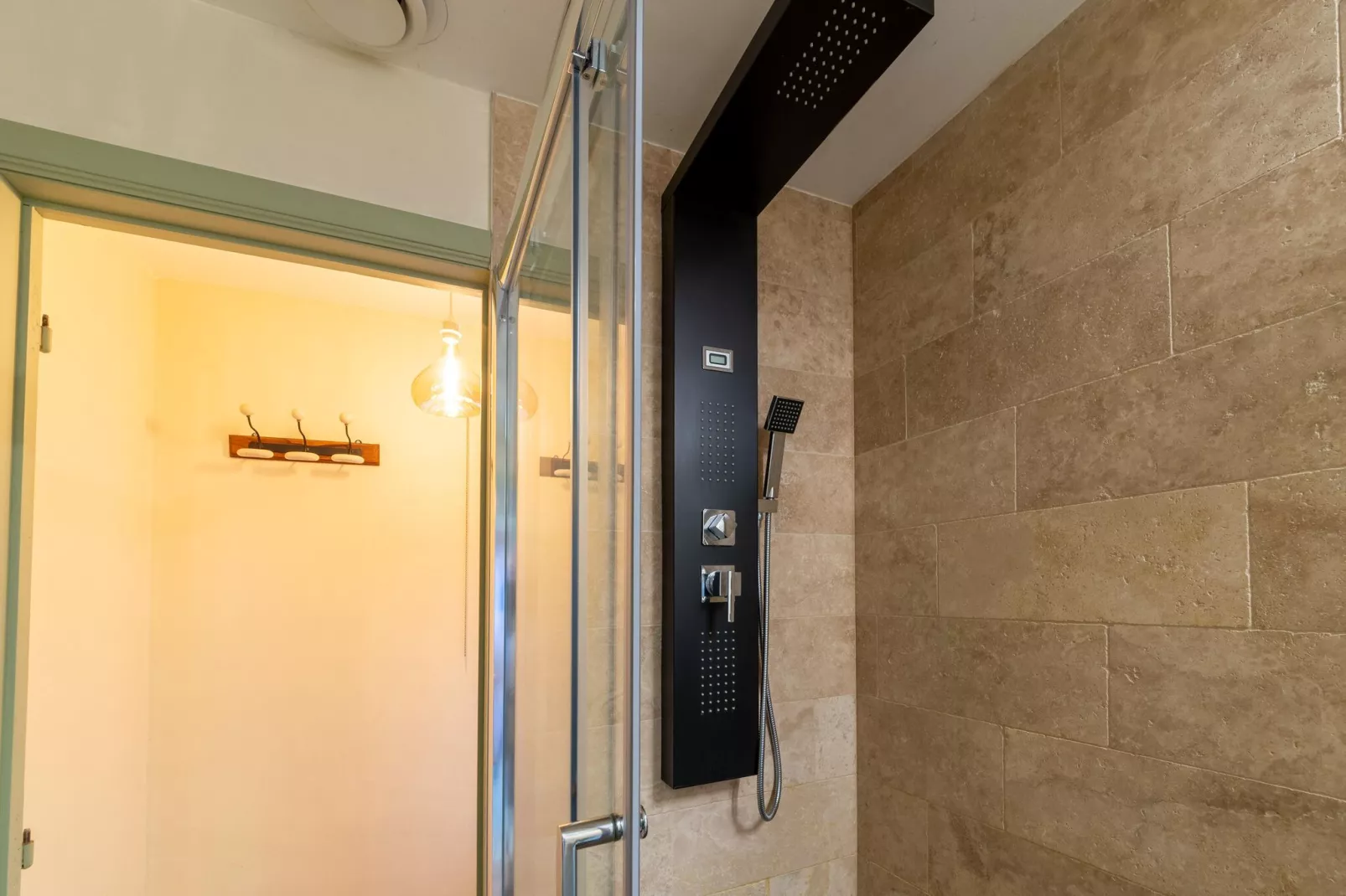 Leora Cocoon-Bathroom