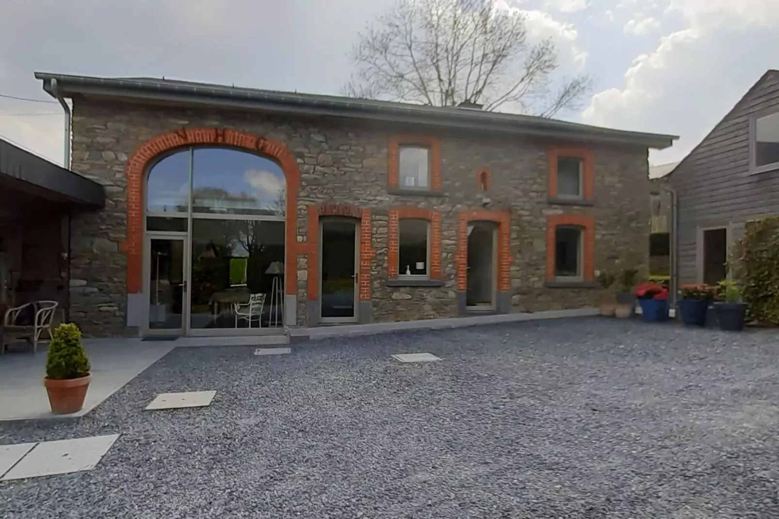 Maison Les Chaumiers-Exterior summer