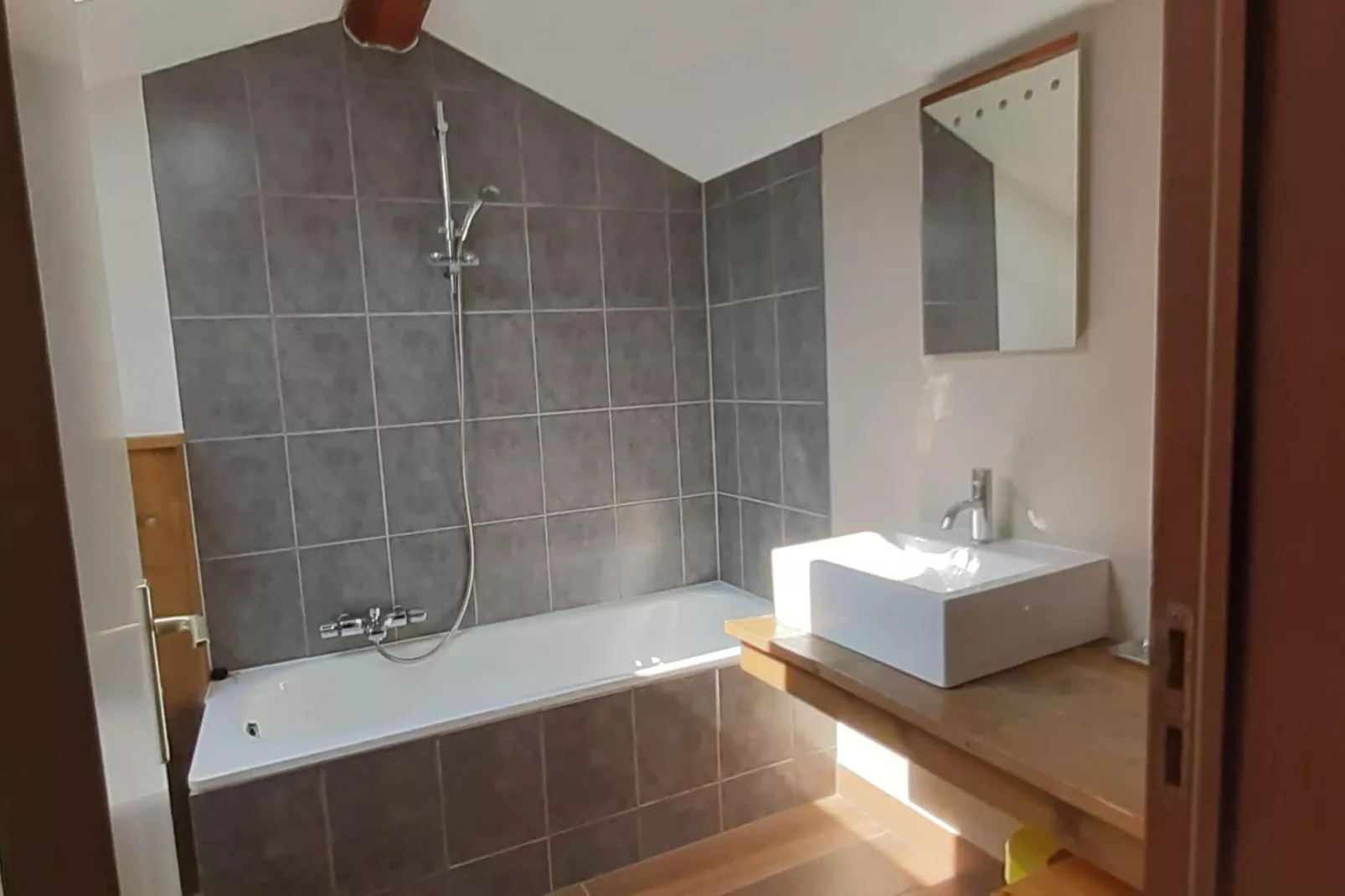Maison Les Chaumiers-Bathroom