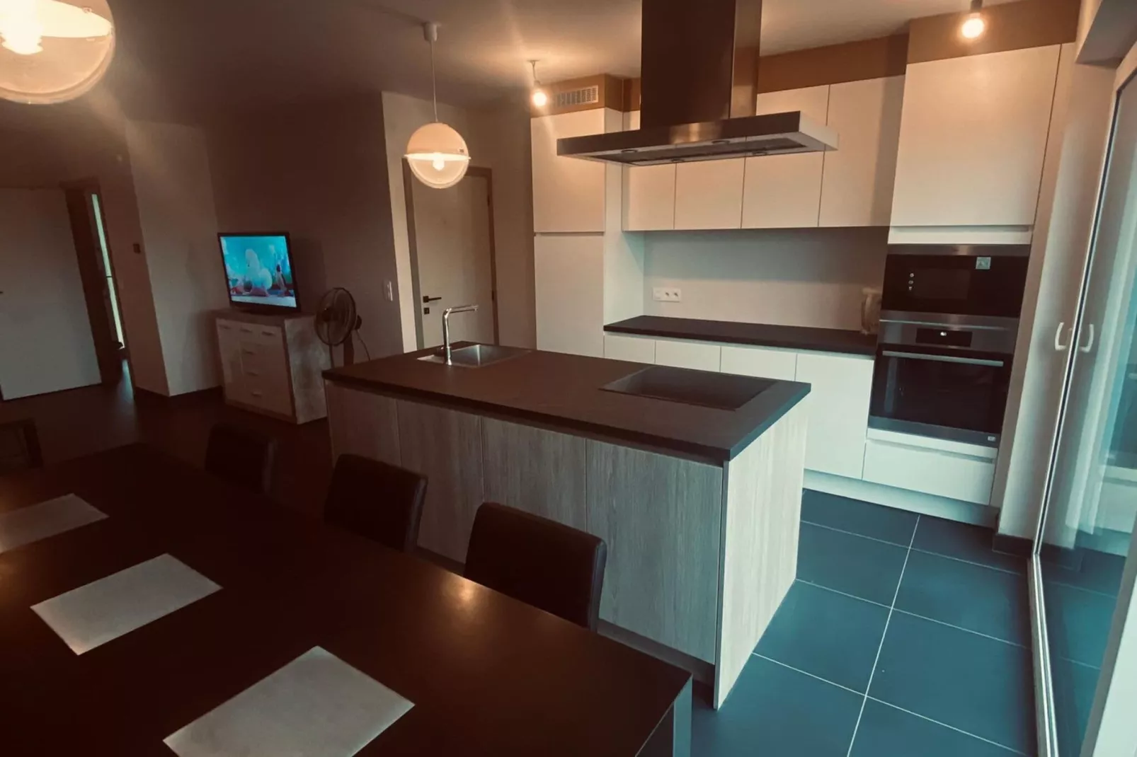 Qualis Tempus-Kitchen