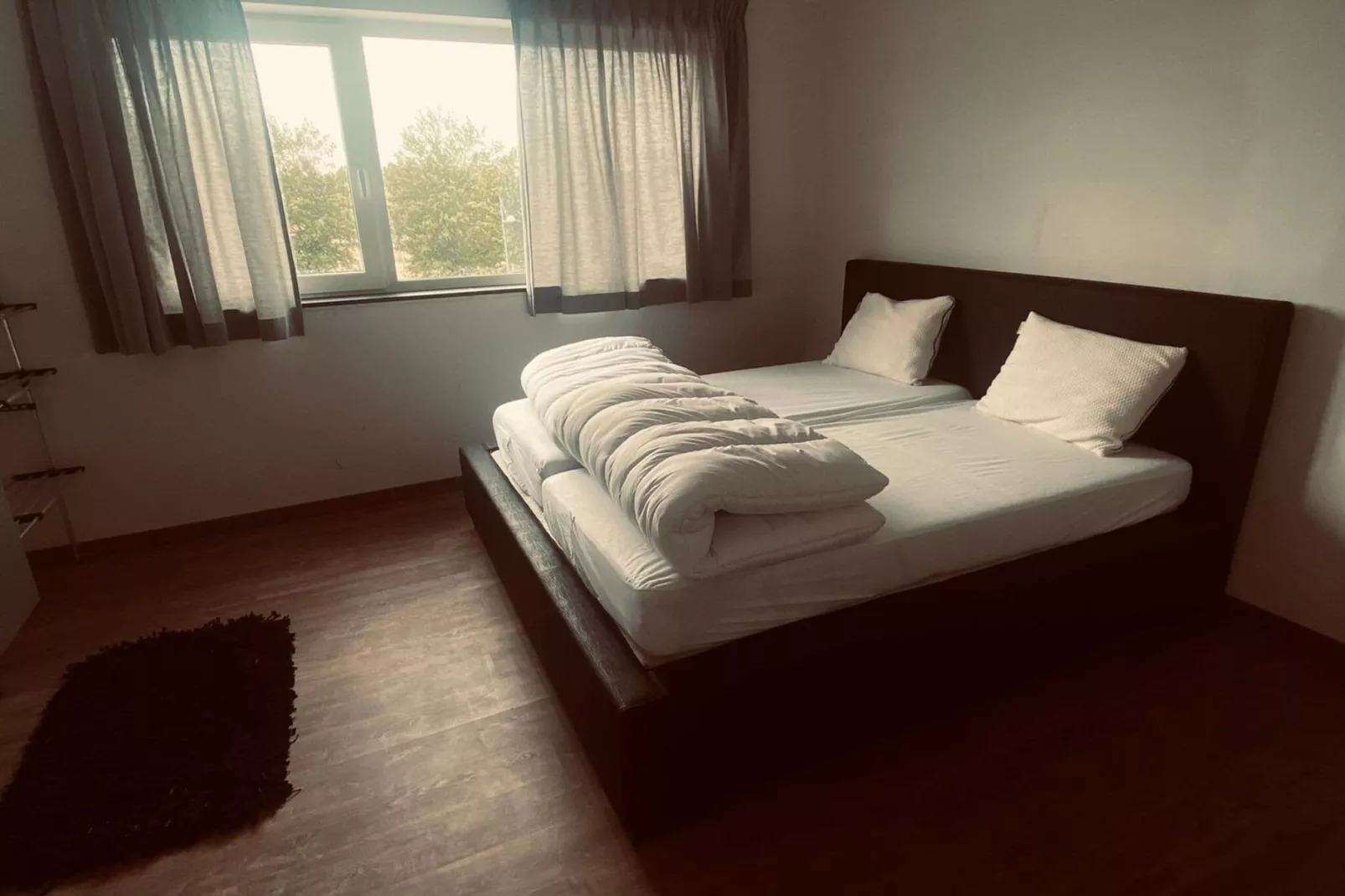 Qualis Tempus-Bedroom