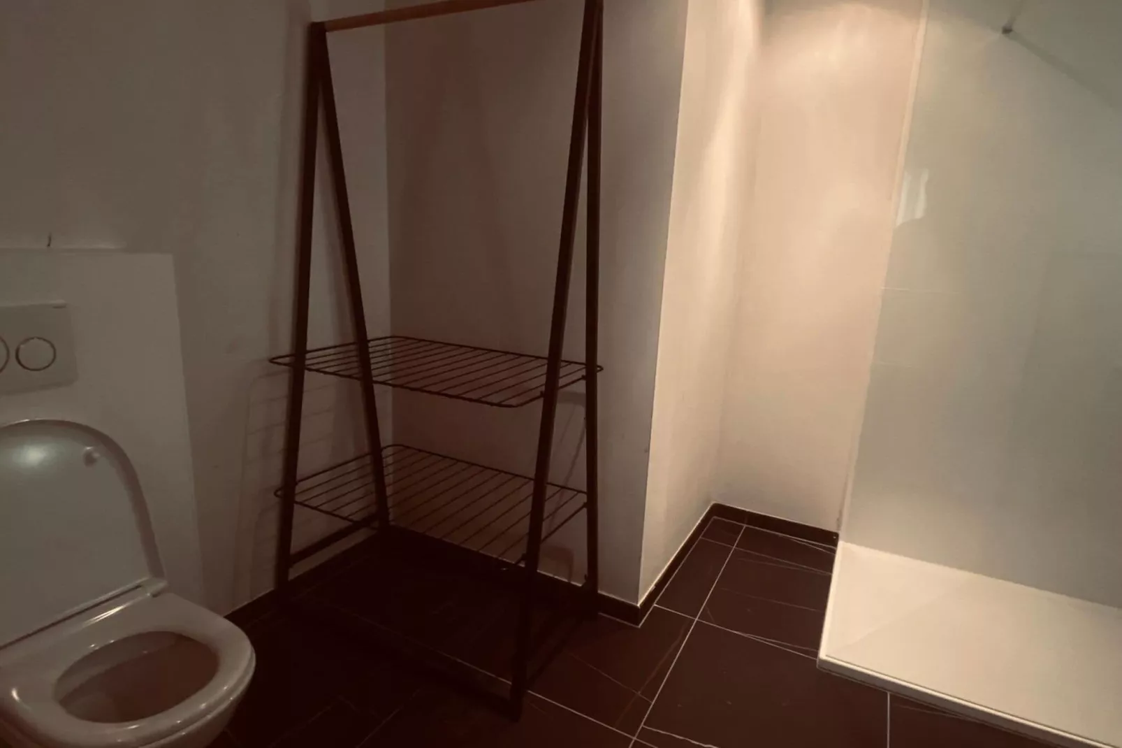 Qualis Tempus-Bathroom
