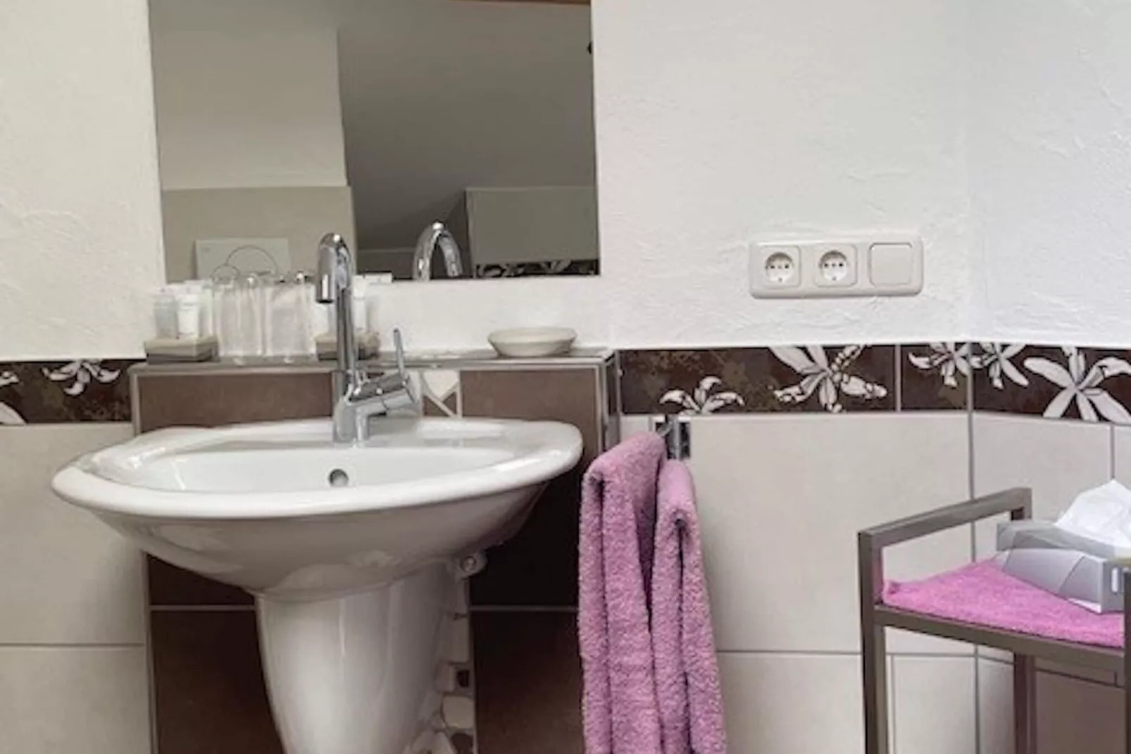 Ferienwohnung  Heinzen Jünkerath-Bathroom