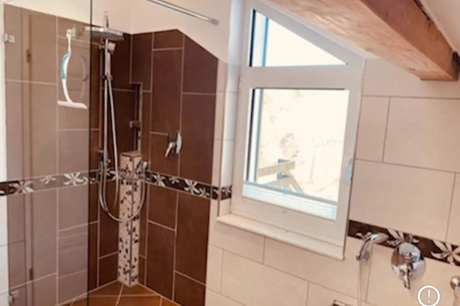 Ferienwohnung  Heinzen Jünkerath-Bathroom