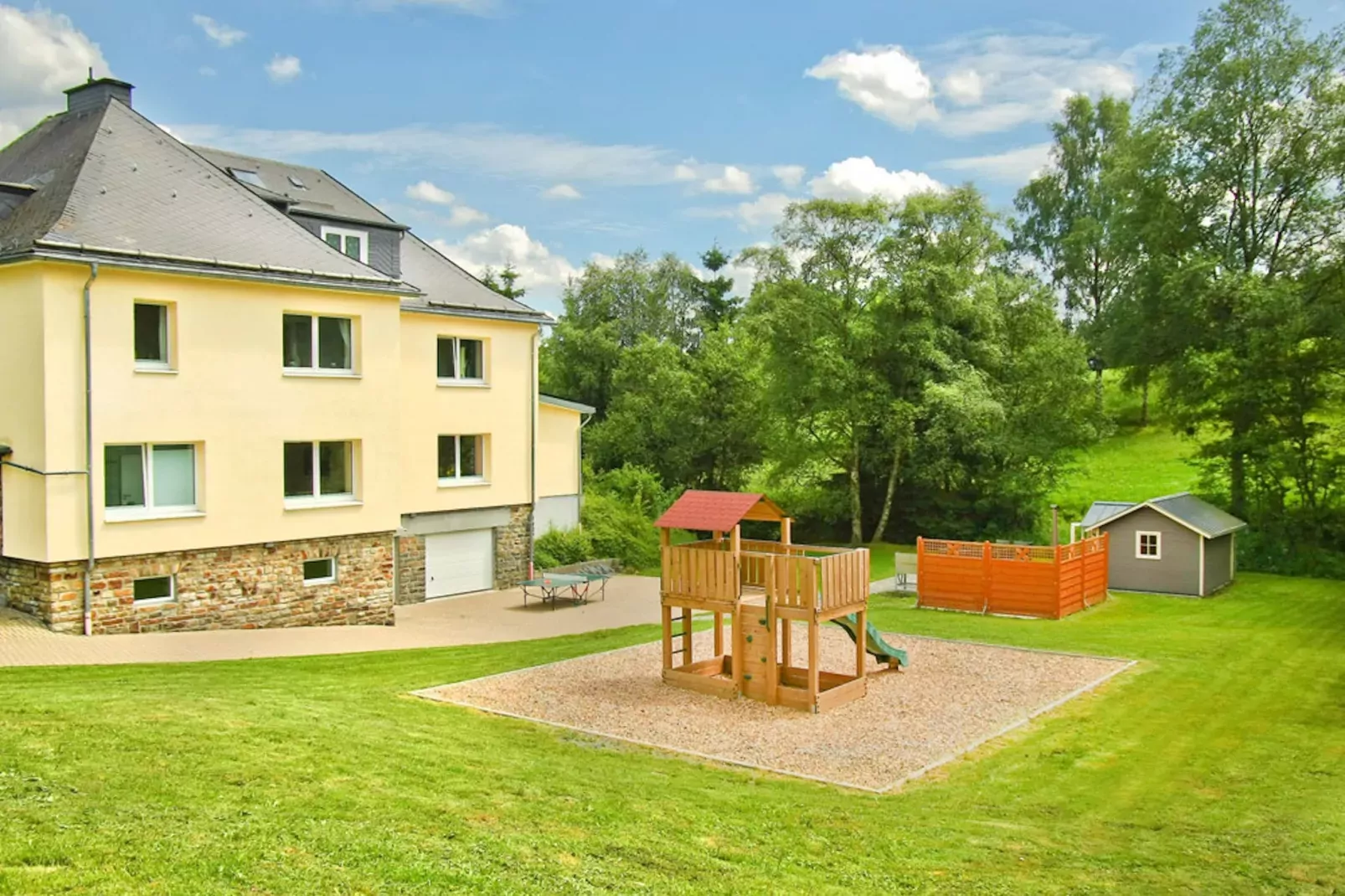 Goddelsbach-Gardens summer