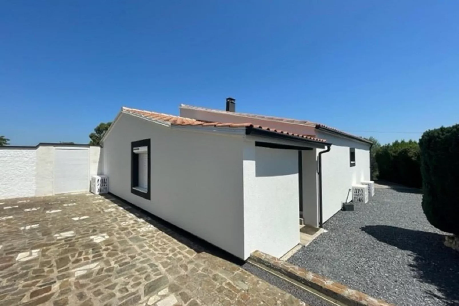 Vista d'Oc-Exterior summer
