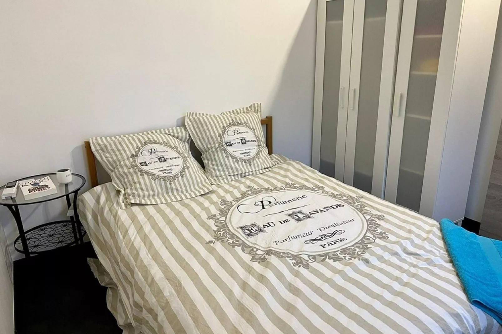 Vista d'Oc-Bedroom