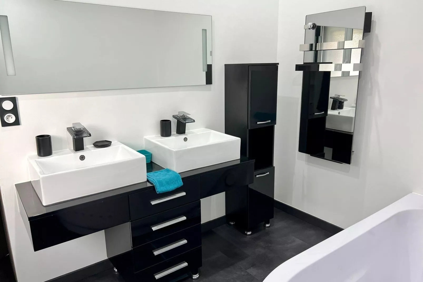 Vista d'Oc-Bathroom