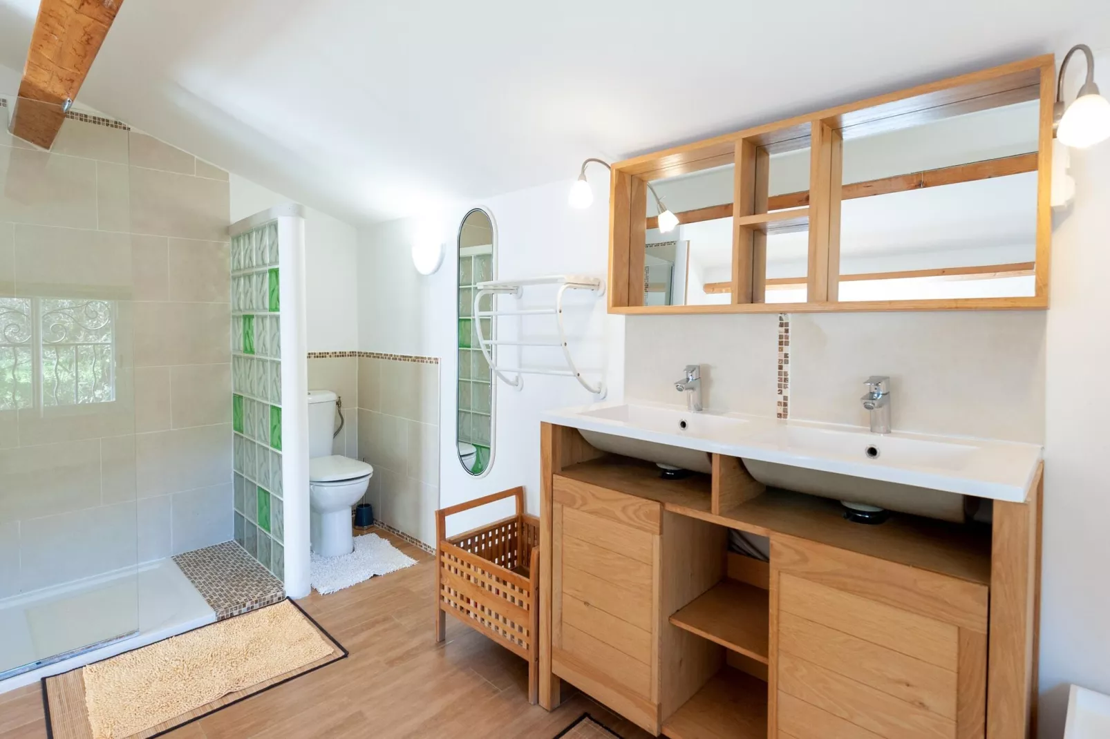 Les Merlettes-Bathroom