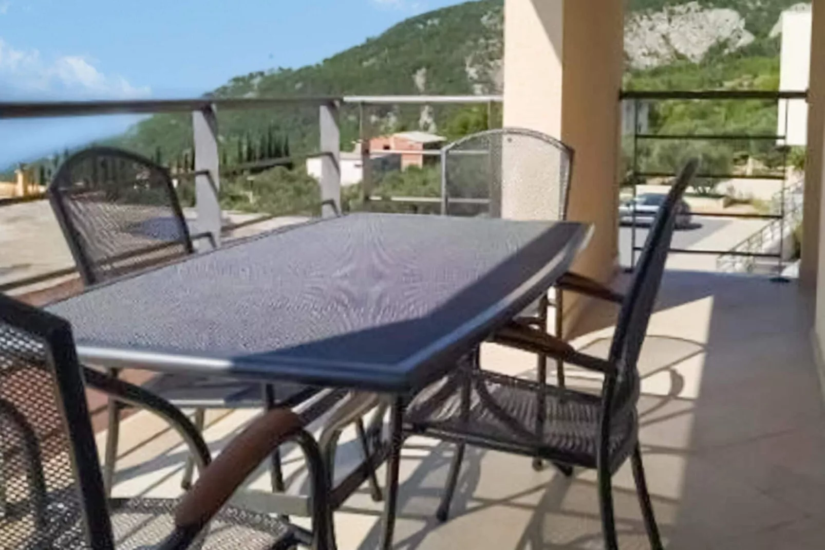Apt Lake view-Terrace balcony