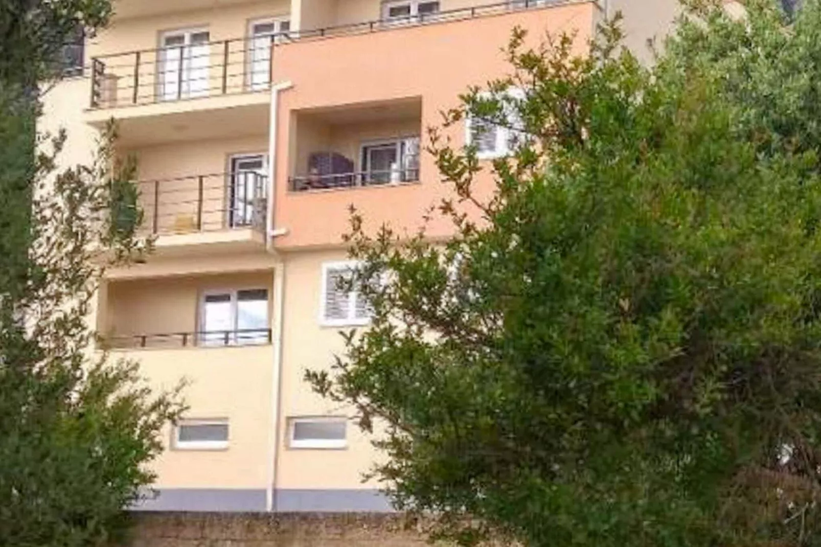 Apt Lake view-Exterior summer