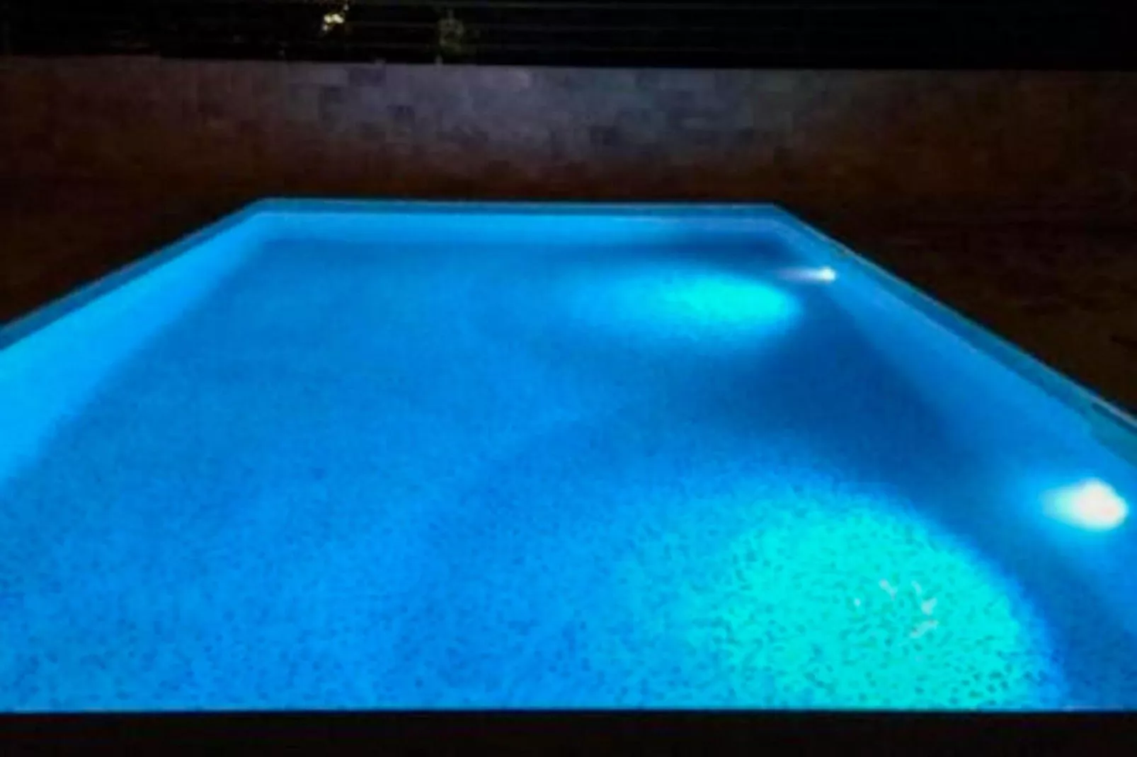 Apt Lake view-Pool