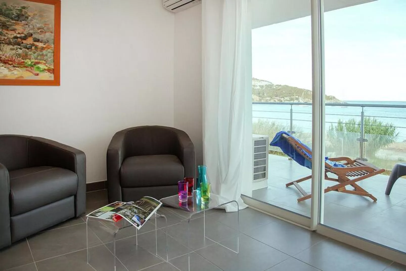 Villa Tyrrenia Rogliano / T2 Terrasse  - de 40 m2 à 44 m2 - VUE CAP-Living room