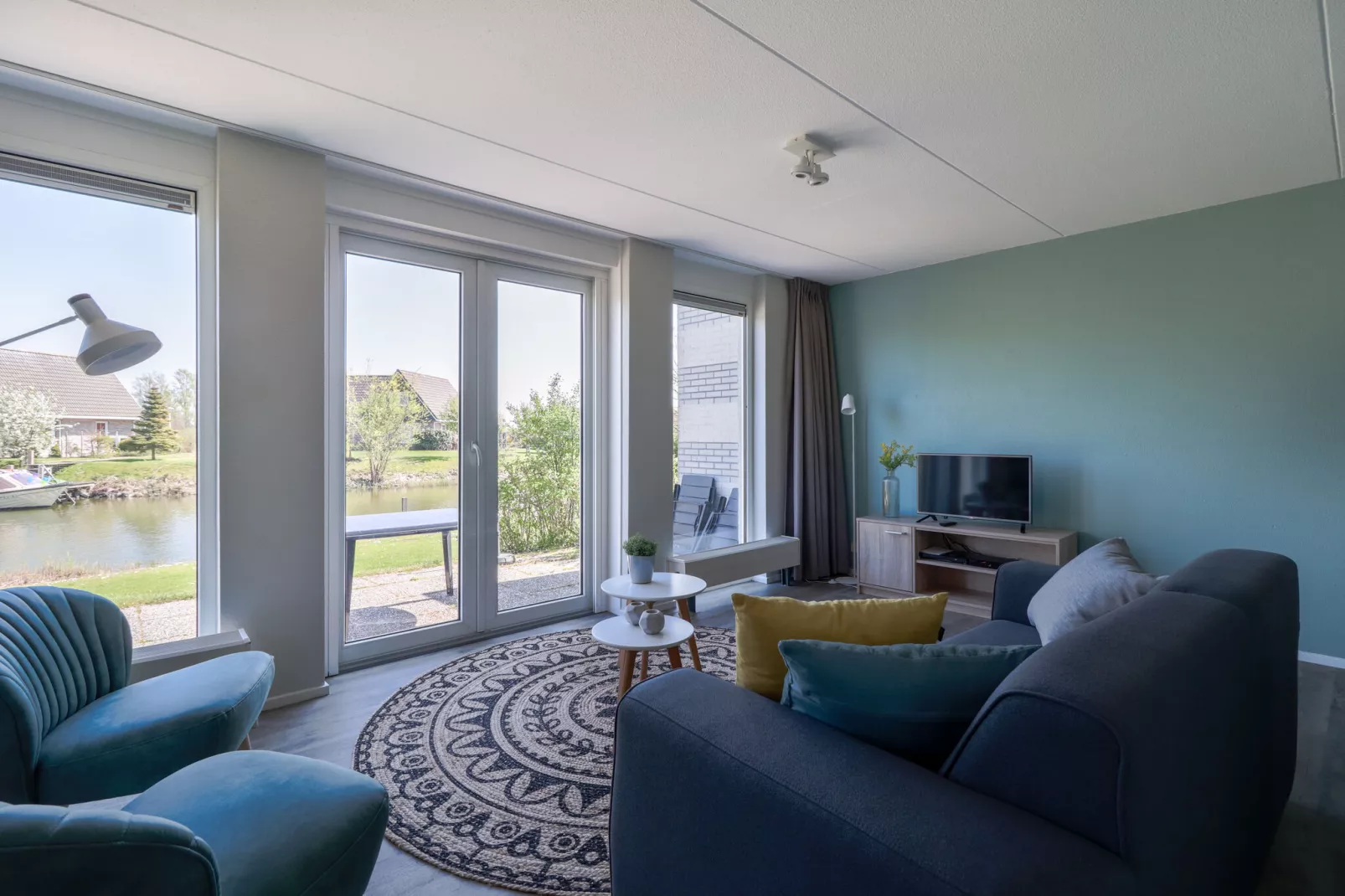 Beach Resort Makkum 28-Living room